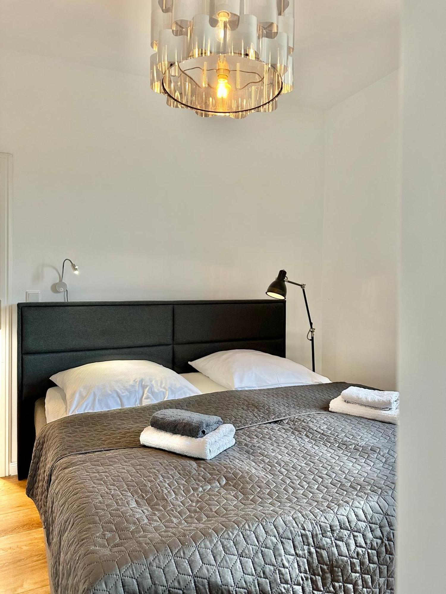 Modernes City-Apartment Mit Blick In Den Park Und 2 Baeder H9 Oldenburg Buitenkant foto