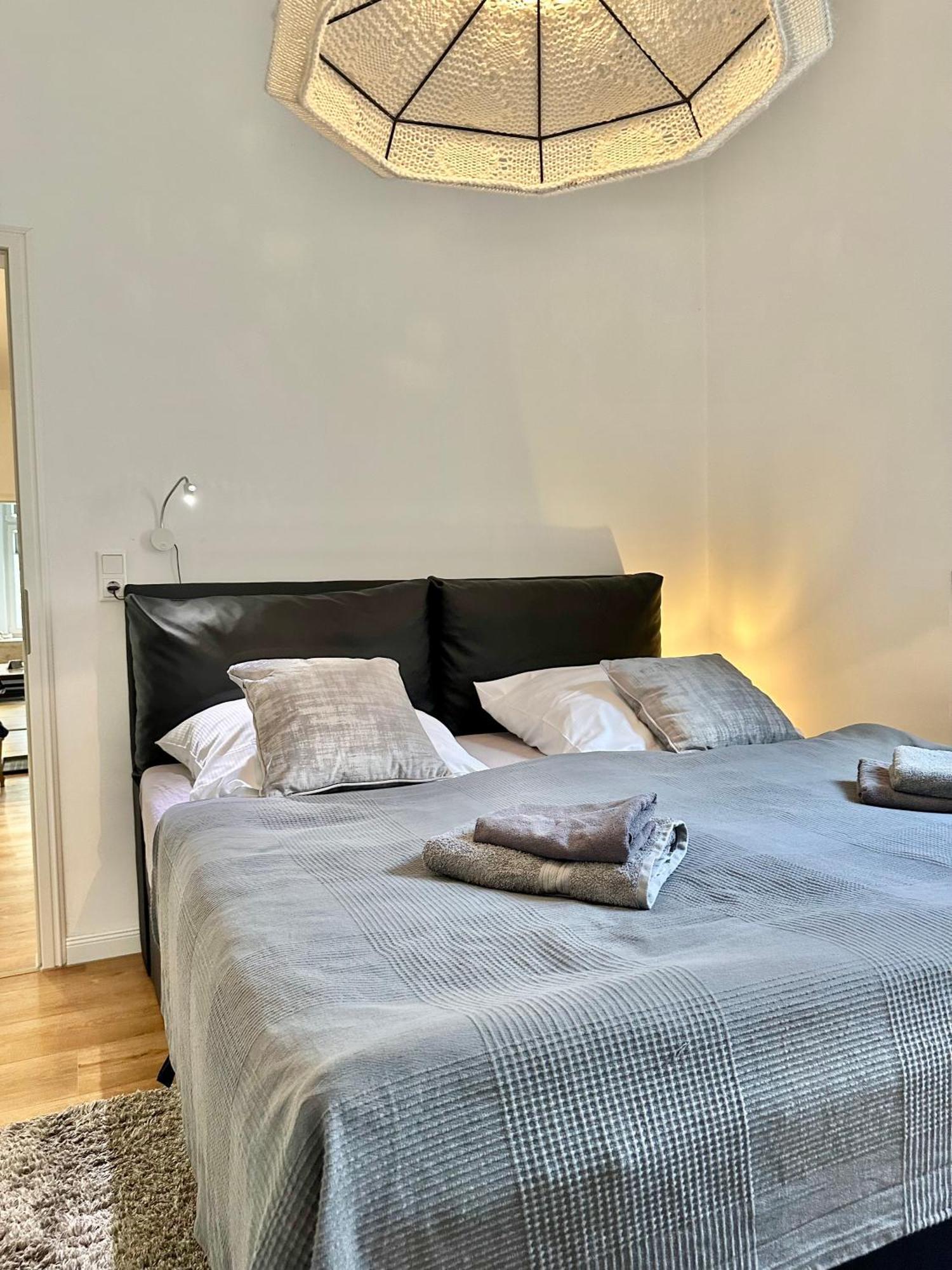 Modernes City-Apartment Mit Blick In Den Park Und 2 Baeder H9 Oldenburg Buitenkant foto