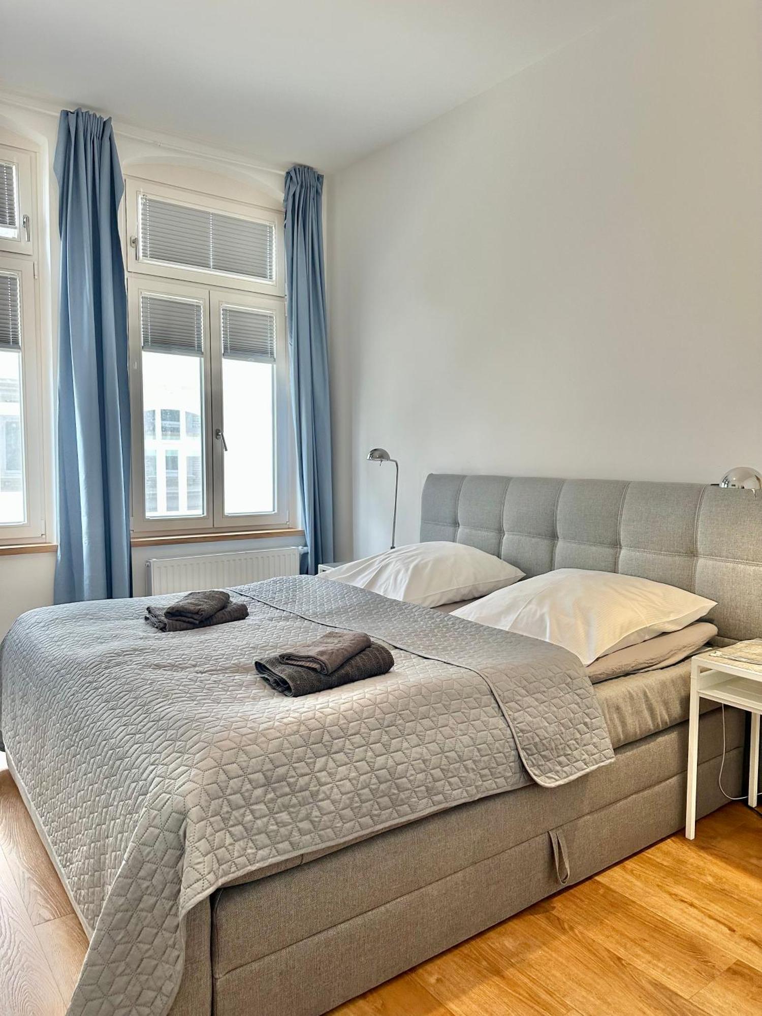 Modernes City-Apartment Mit Blick In Den Park Und 2 Baeder H9 Oldenburg Buitenkant foto