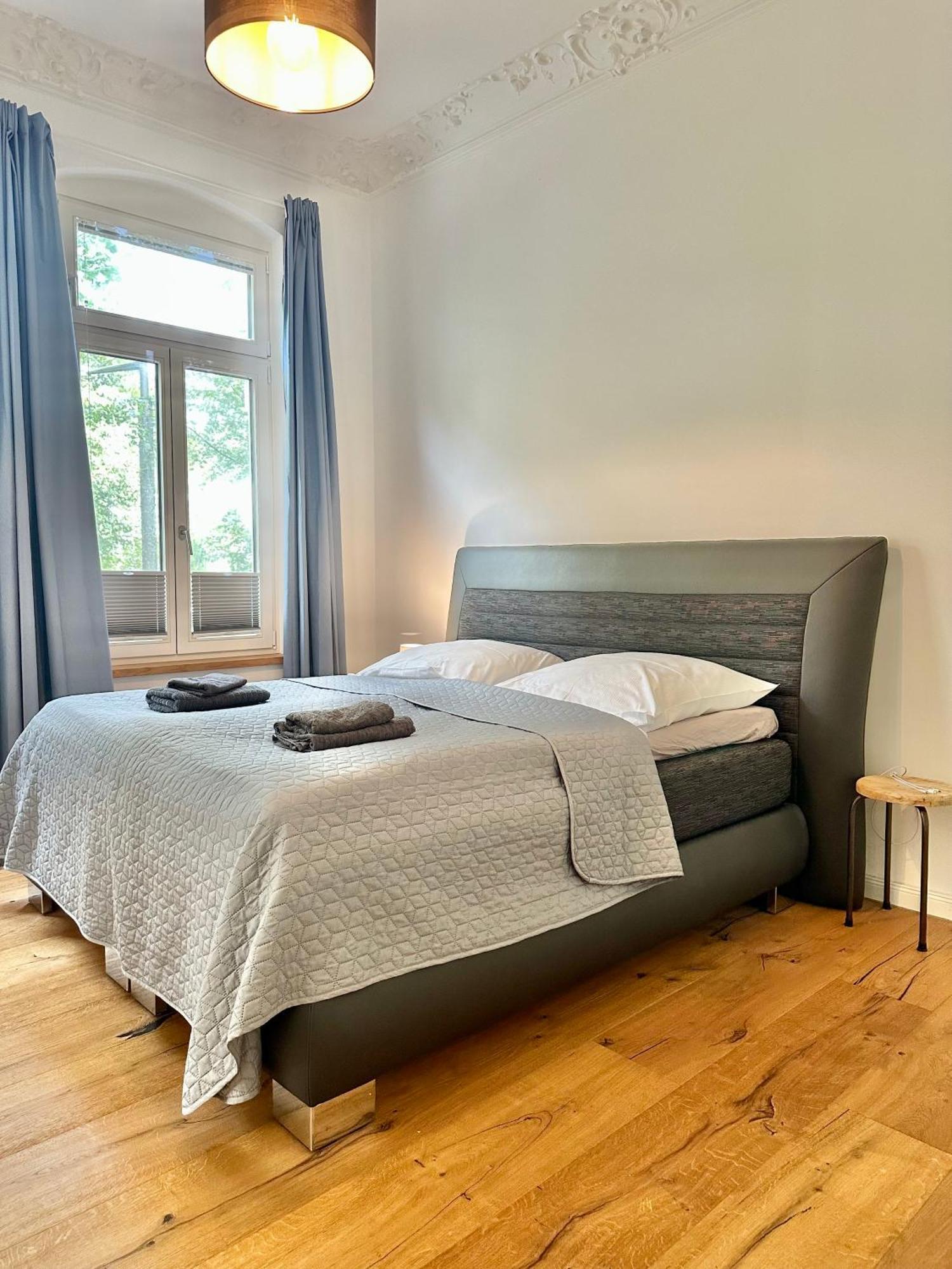 Modernes City-Apartment Mit Blick In Den Park Und 2 Baeder H9 Oldenburg Buitenkant foto