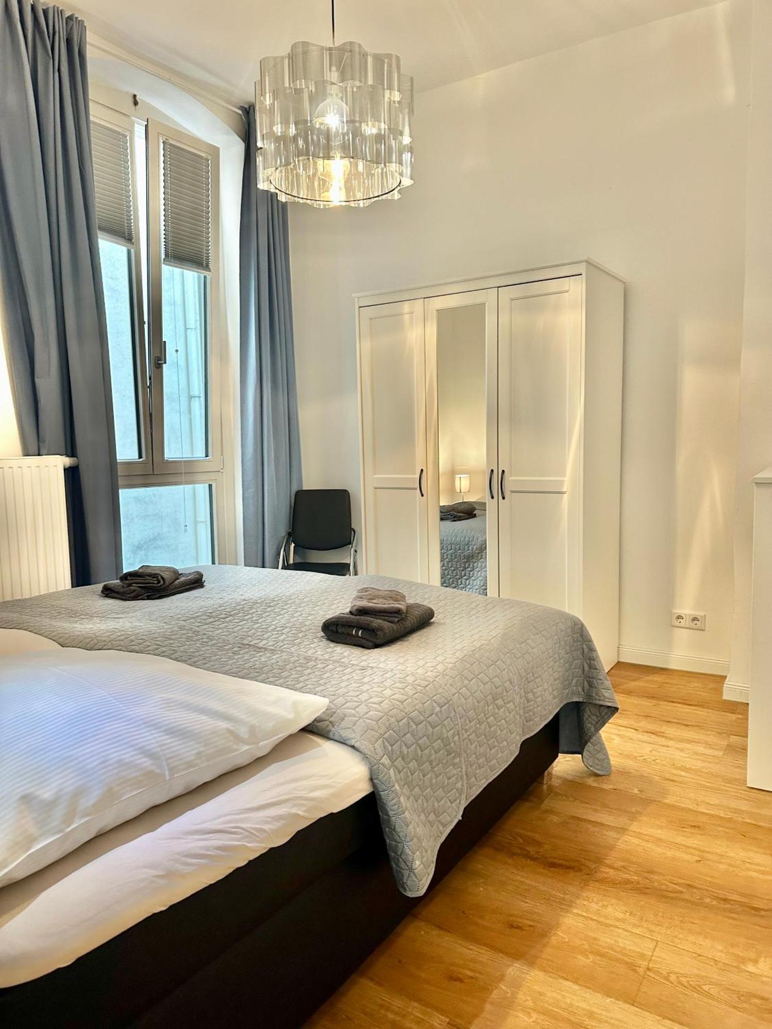 Modernes City-Apartment Mit Blick In Den Park Und 2 Baeder H9 Oldenburg Buitenkant foto