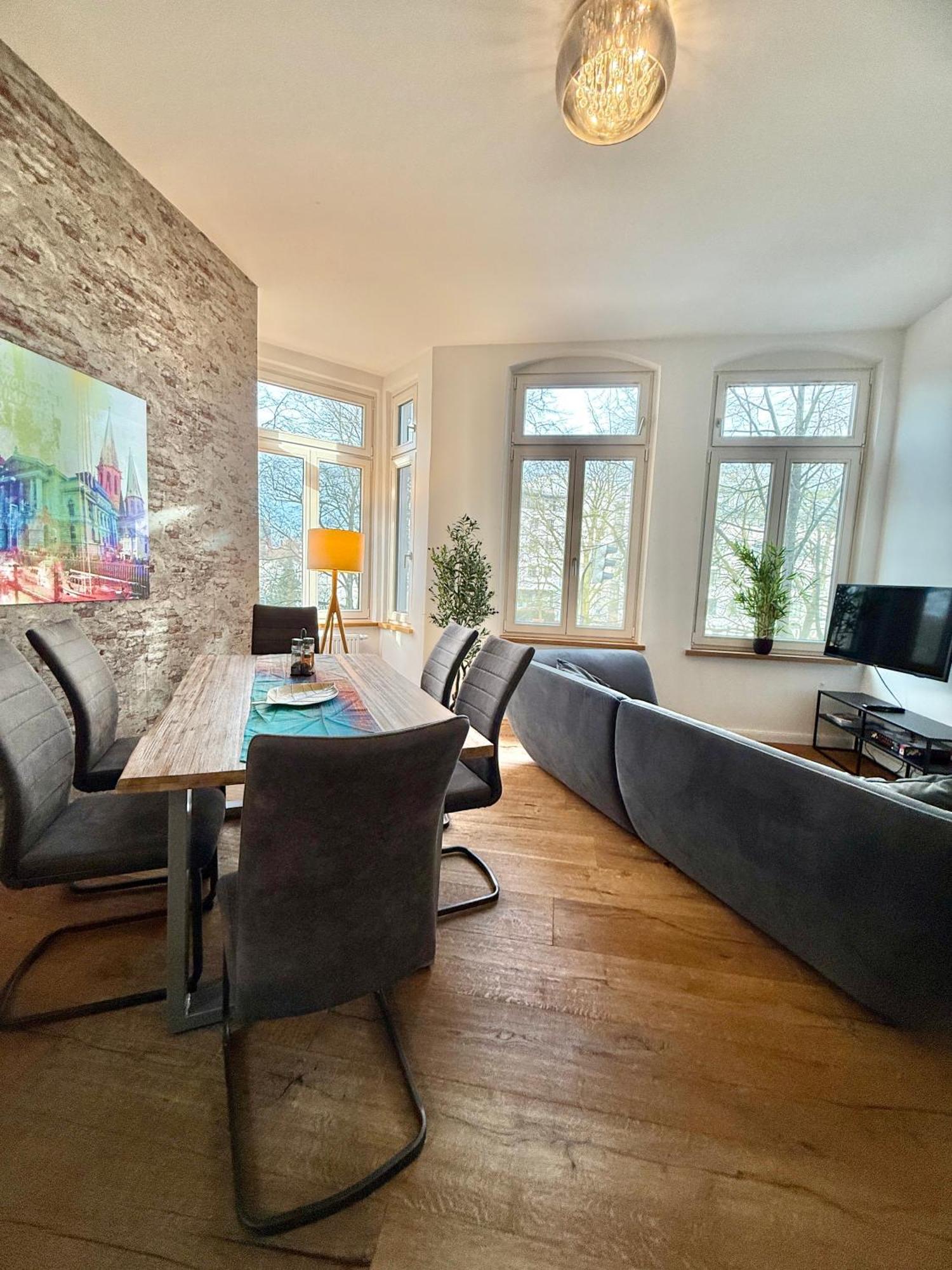 Modernes City-Apartment Mit Blick In Den Park Und 2 Baeder H9 Oldenburg Buitenkant foto
