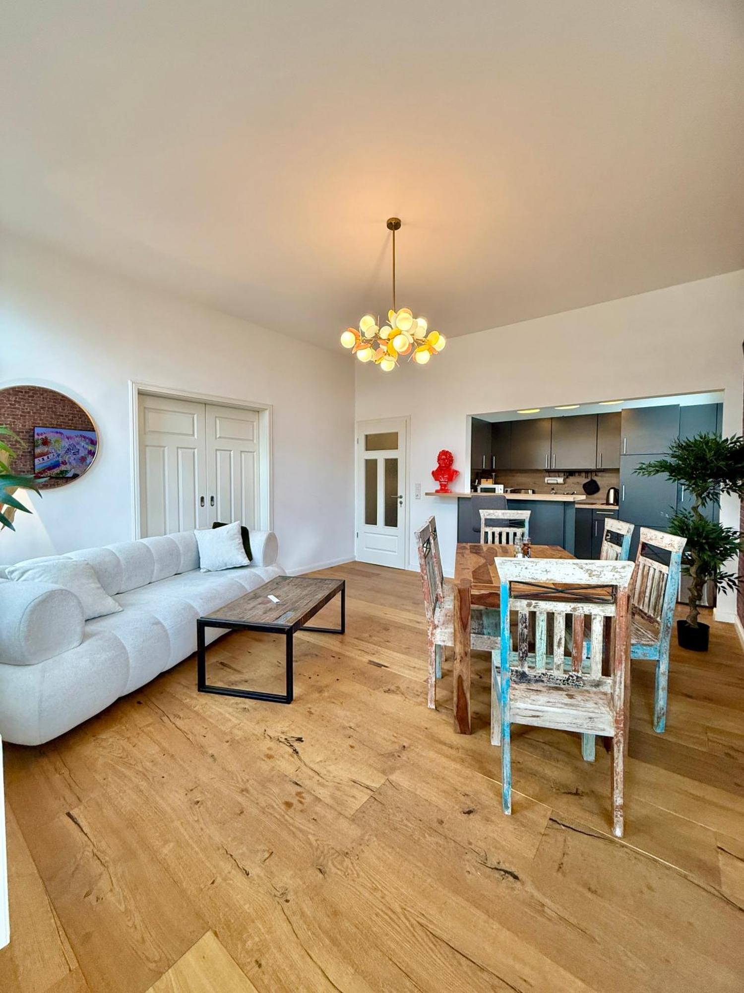 Modernes City-Apartment Mit Blick In Den Park Und 2 Baeder H9 Oldenburg Buitenkant foto